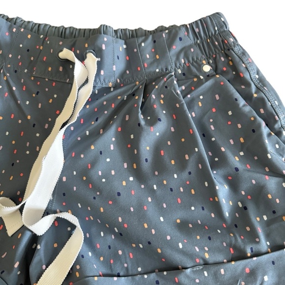 Lululemon Athletica Blue and White Relaxed Fit Athletic Shorts Like New - Picture 2 of 7